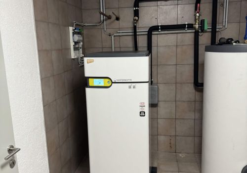 Gasheizung und Warmwasserbereiter mit neuer und modernen Wärmepumpen Direktabsorber von Emir Wärmepumpen Partner von Waterkotte.